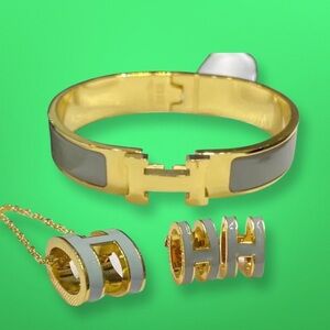 Bracelet earrings necklace set